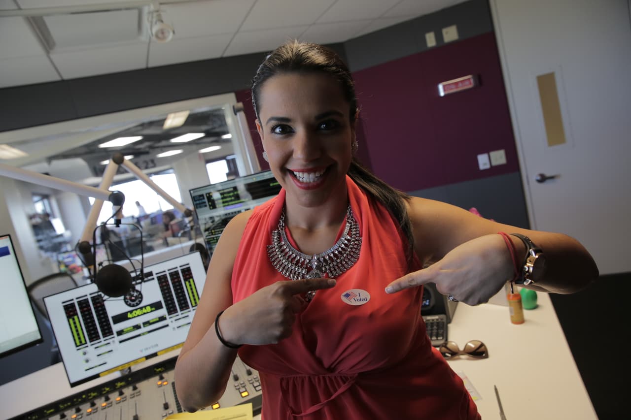 Karen La Coqueta / Locutora de La Que Buena 94.1 FM