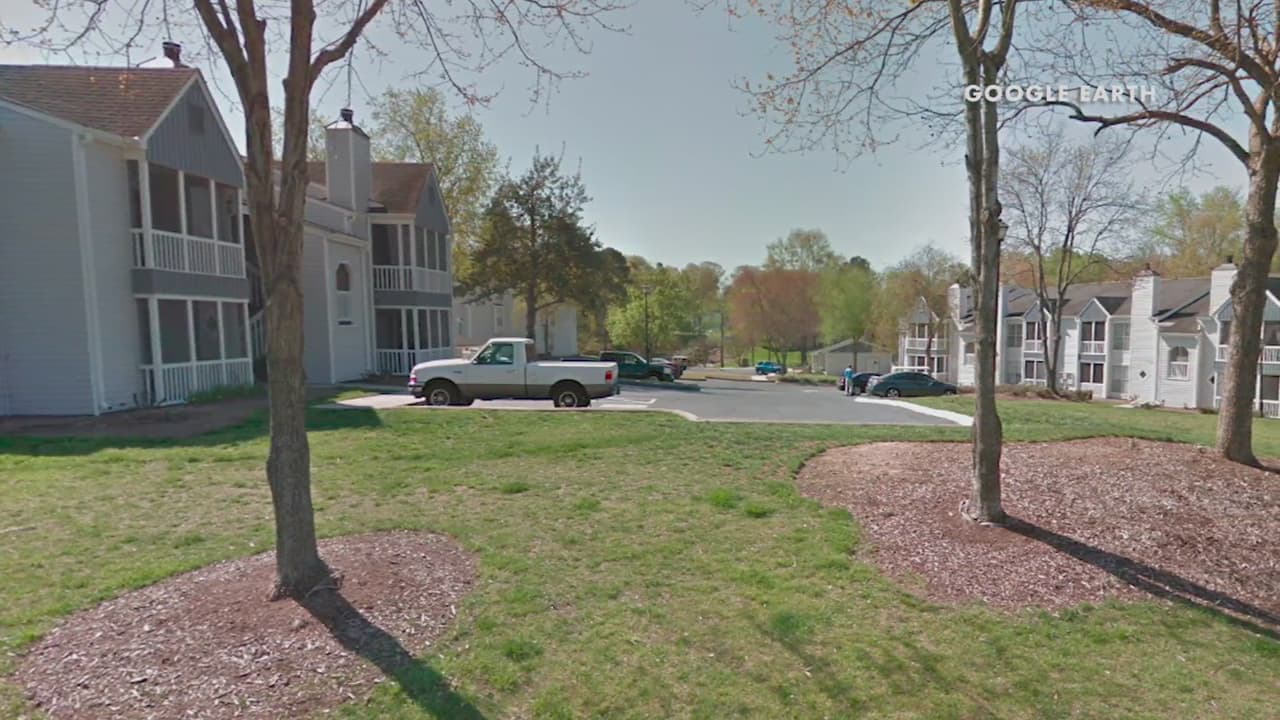 Pintor hispano es baleado en un complejo de apartamentos