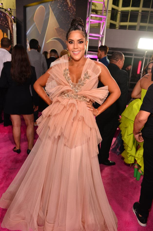 <b>Francisca</b> desfiló por la pasarela con un vestido de transparencias en color nude.