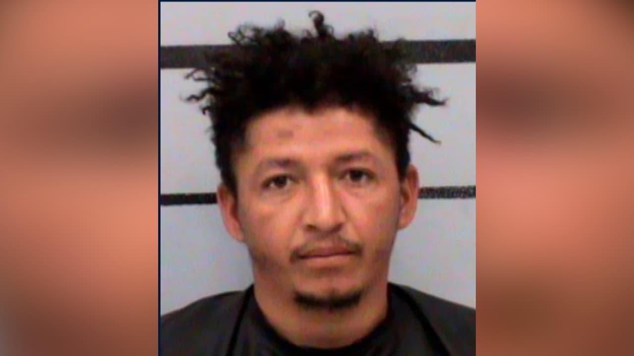 Encontró a su novio desnudo en su cama con su hija de 7 años y lo atropelló cuando intentó huir