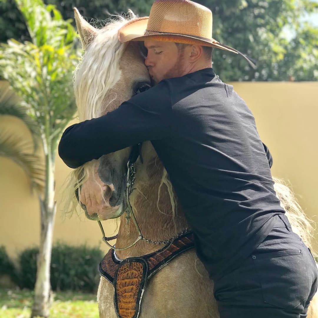 Pero además del golf, los viajes y los carros, 'Canelo' tiene otra pasión más fuera del cuadrilátero.