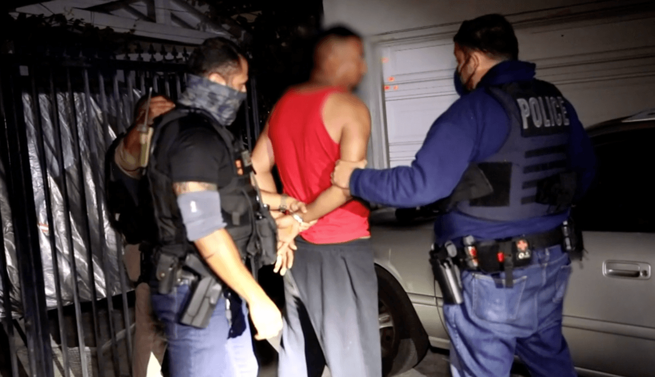 Si estás en riesgo de deportación, los bienes y los hijos pueden ser protegidos con una carta poder