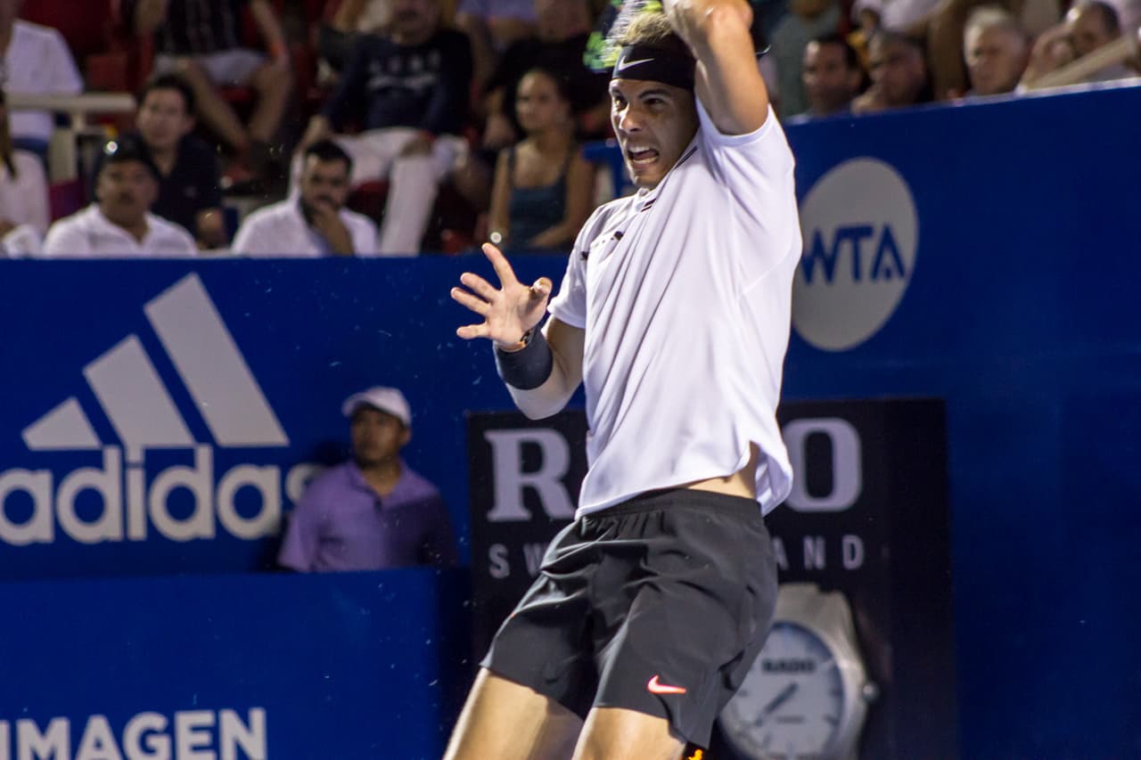 Con la participación de figuras como Novak Djokovic, Rafael Nadal, Marin Cilic y Juan Martín del Potro, el Abierto Mexicano de Tenis tuvo su mejor torneo varonil en el bello puerto de Acapulco. El estadounidense Sam Querrey se coronó en el certamen de caballeros, mientras que la ucraniana Lesia Tsurenko hizo lo propio en el femenino.