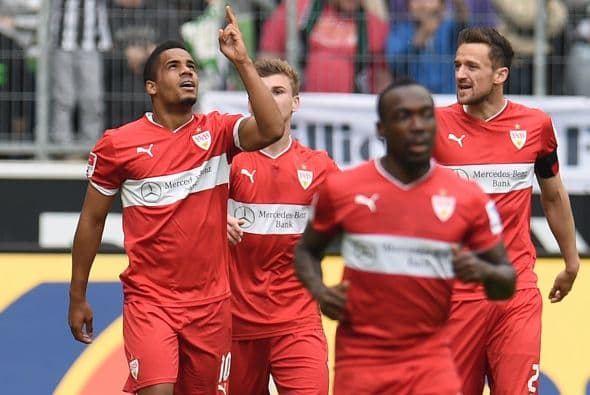 La posibilidad más viable es el Stuttgart de Alemania, el club germano ya ha hecho ofrecimiento formal por el volante pero la oferta es baja para las Chivas y el Cruz Azul.
