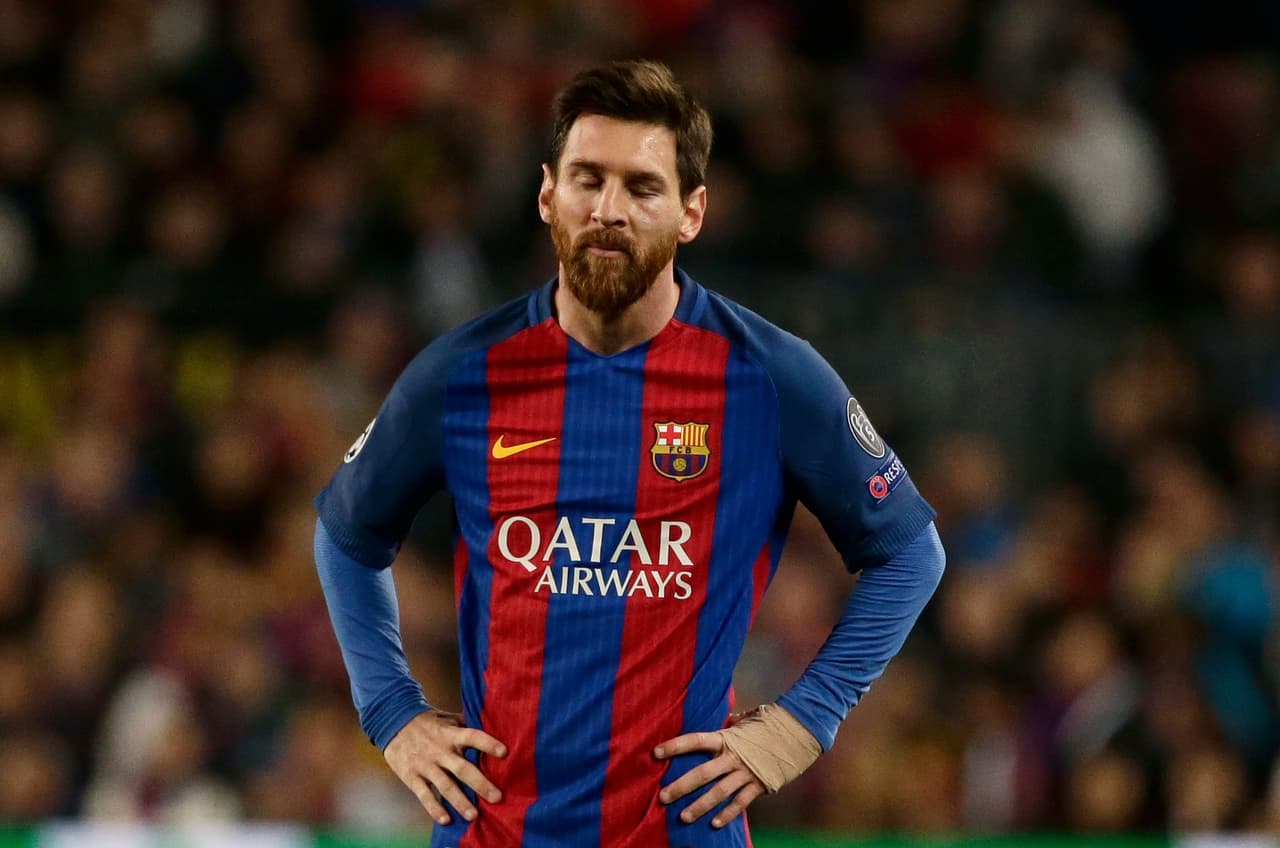 Barcelona's Lionel Messi reacts during the Champions League quarterfinal second leg soccer match between Barcelona and Juventus at Camp Nou stadium in Barcelona, Spain, Wednesday, April 19, 2017. (AP Photo/Emilio Morenatti)