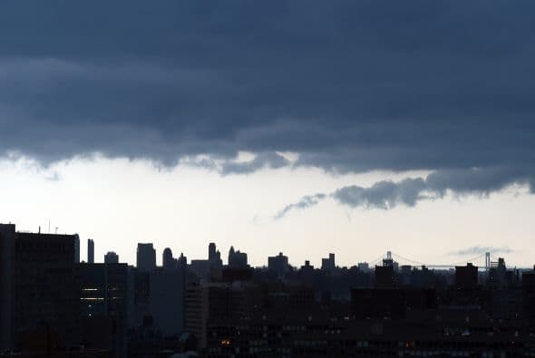 Así luce el cielo sobre Manhattan.