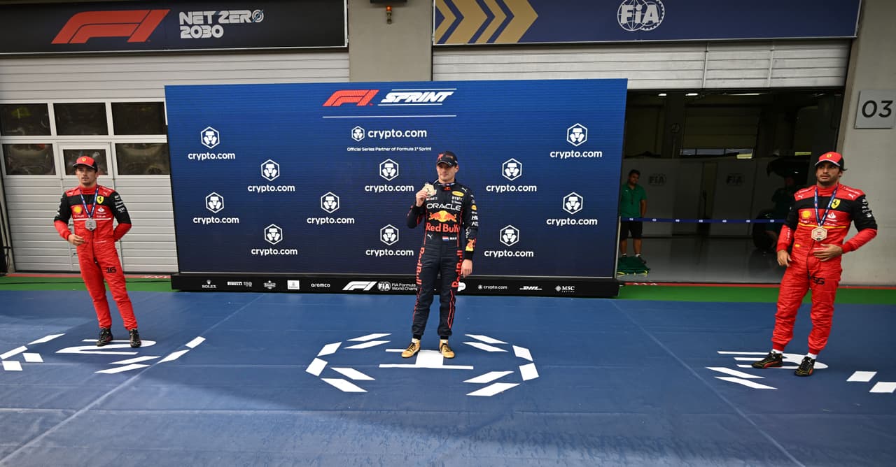 Max Verstappen, Charles Leclerc y Carlos Sainz se quedaron con el podio en este Sprint.
<br>