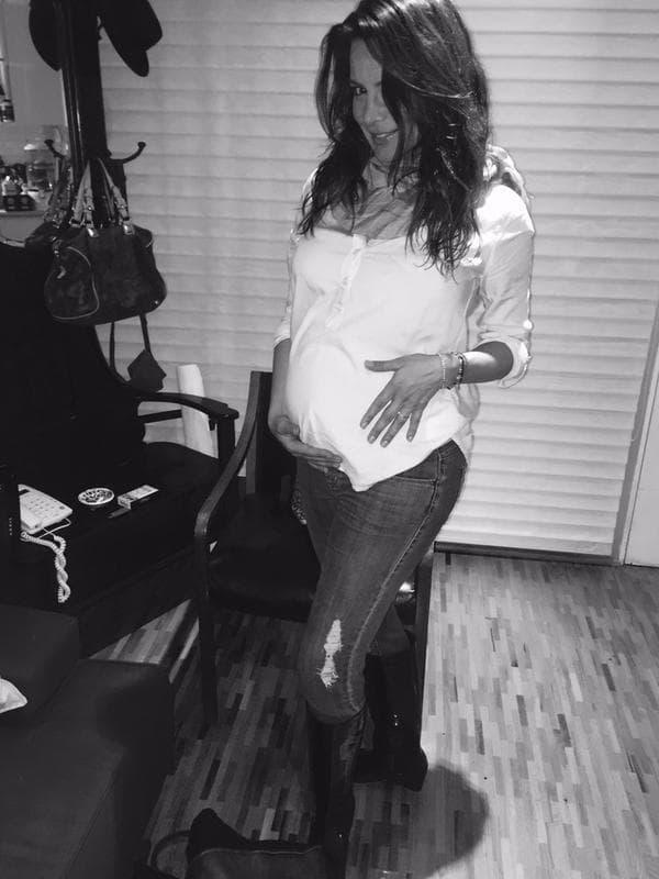 "Yay! It's a boy", compartió Silvia, lo que dejó muy contentos a sus seguidores, quienes celebraron a la nueva mamá.