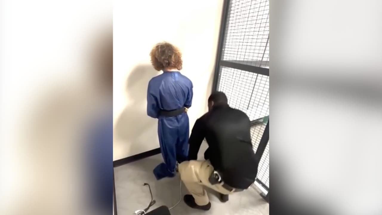 Menor de 13 años es arrestado por enviar amenazas con un arma a varios estudiantes