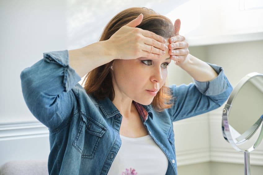 <b>Tratamientos naturales. </b>Aunque no eliminan las manchas de manera rápida, también son efectivos, además de que te darán otros beneficios como hidratación o combatir pequeñas imperfecciones como el acné.