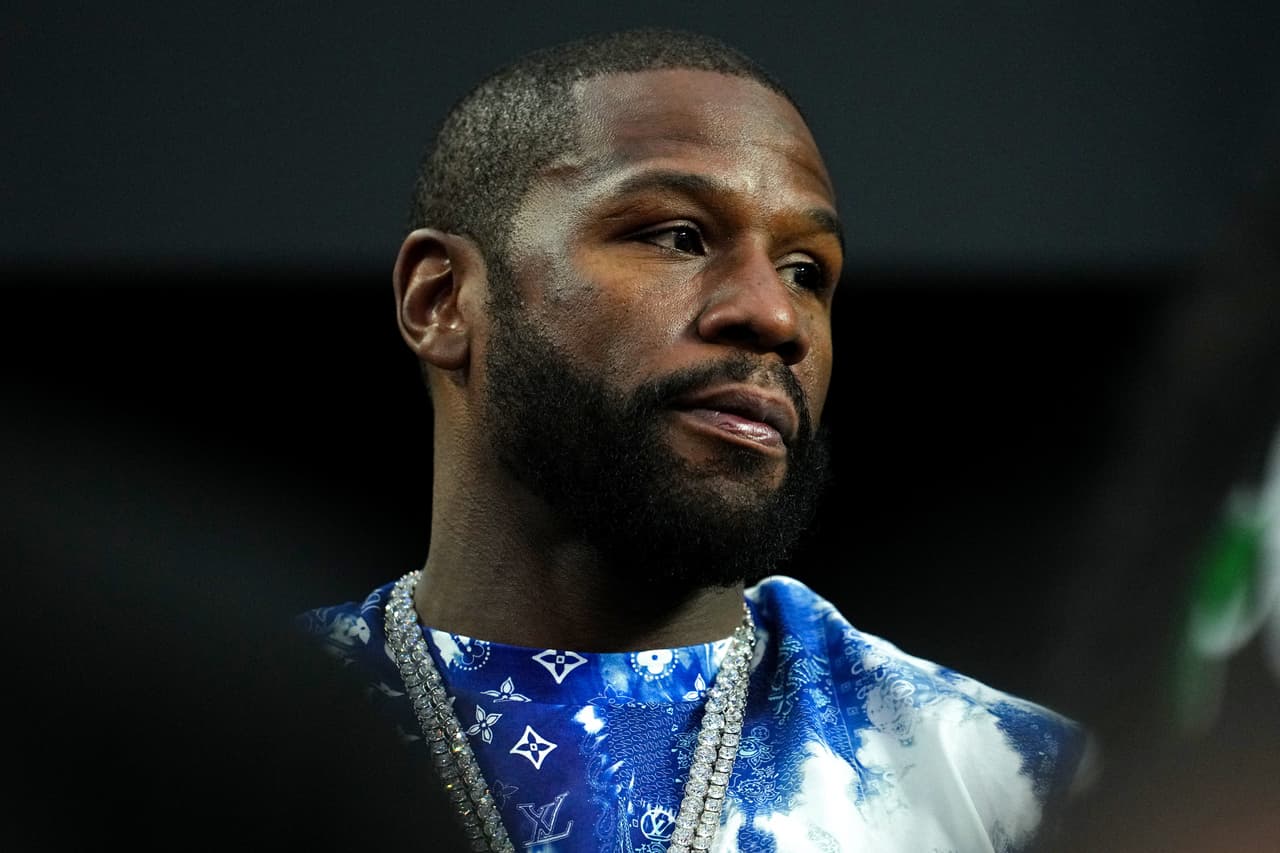 Mayweather baja el tono con Canelo: "Demostraste lo que tenías que demostrar"