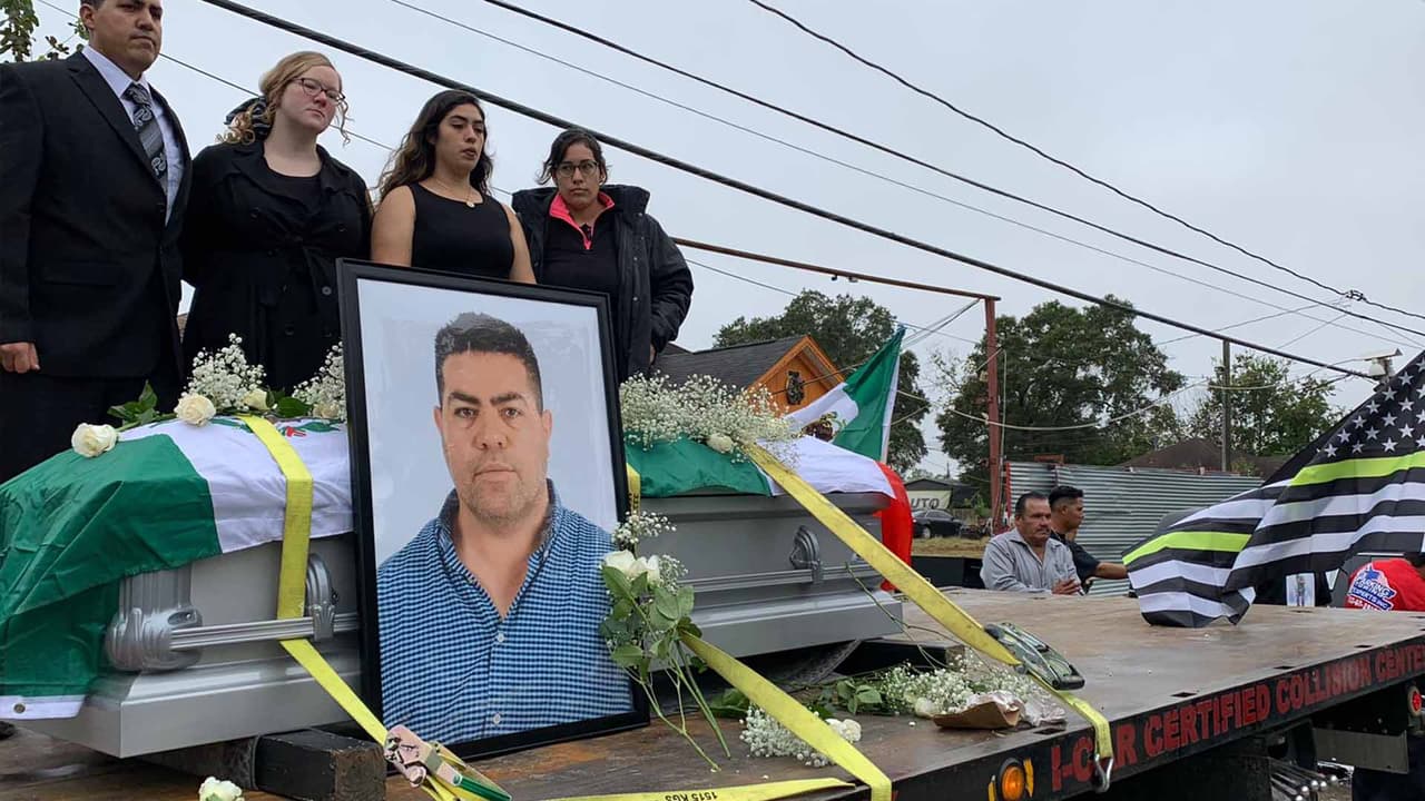 La cara del sospechoso quedó captada en cámara después de que Martínez tomara una fotografía con su teléfono celular.