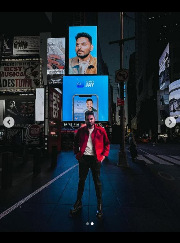 JLo también fue su invitada en la serie 'Coach conversations' que tiene en YouTube en junio de 2021. Ahí, la cantante se sinceró sobre los problemas de sus relaciones a lo largo de los años.
<br>