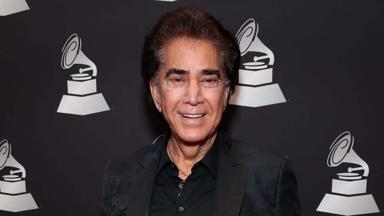 "Vine de la muerte para recibir este premio": 'El Puma' celebra el Premio a la Excelencia Musical en Latin GRAMMY