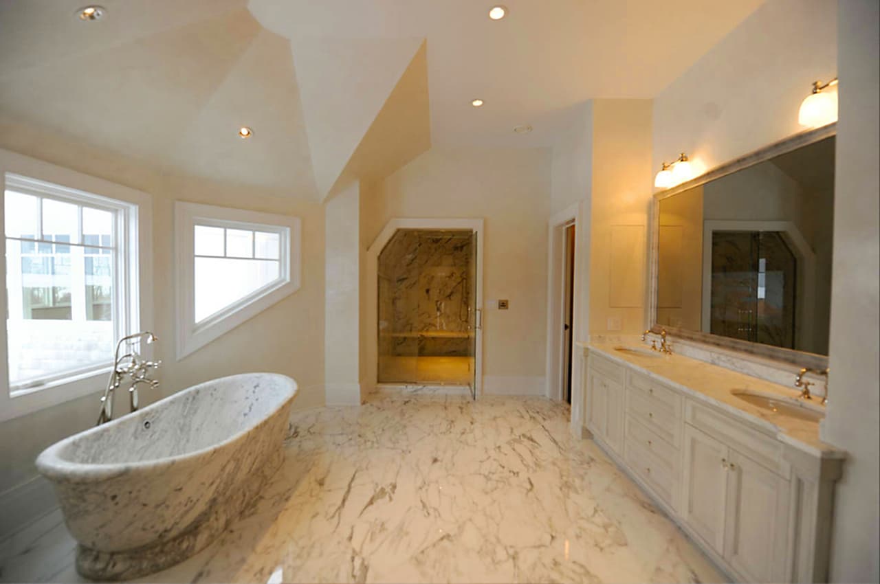 Cada espacio en esta propiedad está dedicado al descanso y con el ritmo de vida que lleva esta artista es lógico pensar cómo valora estos relajantes lugares.