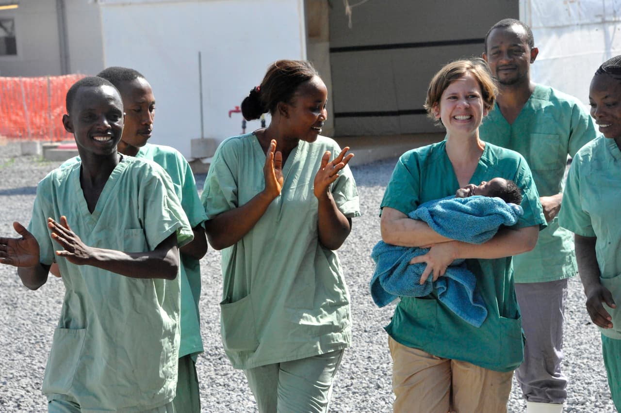 Declaran libre de ébola a Guinea, el país donde la epidemia comenzó
