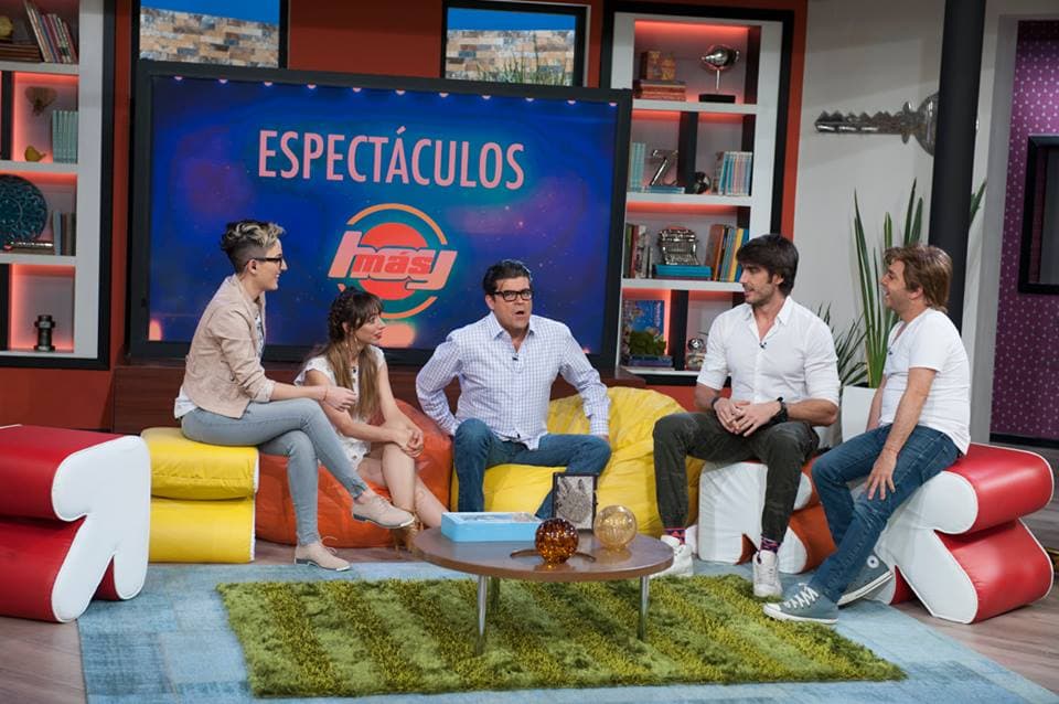 ¡No puedes perderte los mejores chismes del espectáculo!