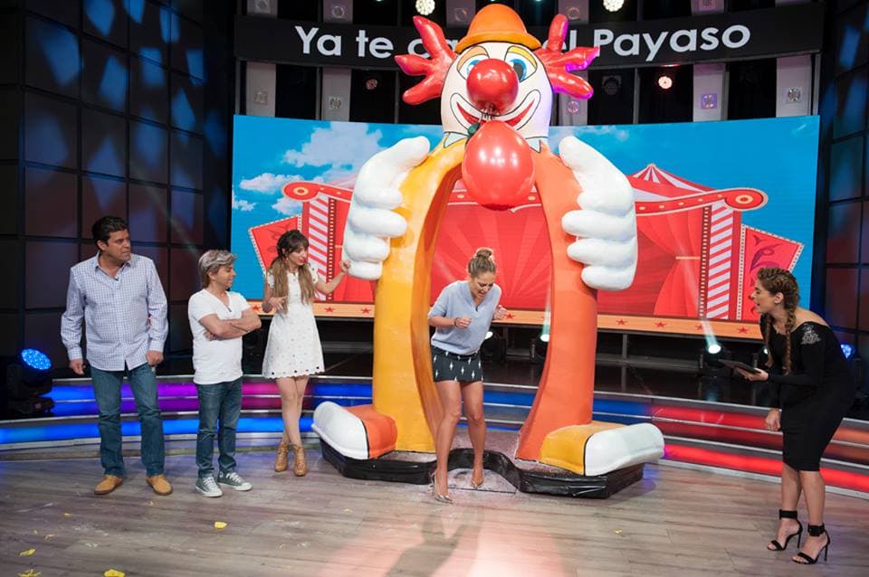 ¡Uy! Nadie quiere que se lo cargue el payaso.