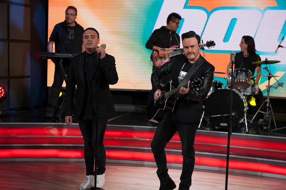 ¡Súper románticos! Río Roma estuvo en el programa.