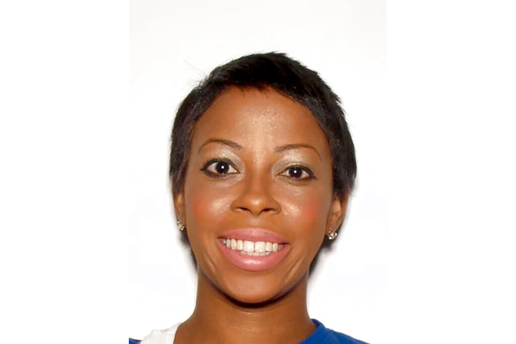 Esta foto del Departamento de Vehículos Motorizados de Georgia proporcionada por la Policía Estatal de Indiana muestra a Dejaune Ludie Anderson, la madre del pequeño que fue hallado muerto dentro de una maleta en abril pasado.