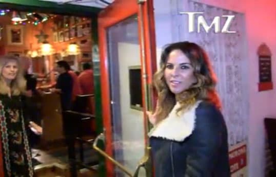 También le preguntaron si tenía ganas de viajar a México, Jillian se quitó la pregunta de encima respondiendo que tenía muchas ganas de visitar Cabo San Lucas.