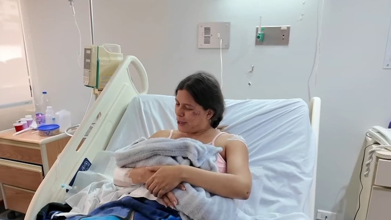 "Eres un milagro de Dios": Padres del bebé de 18 días rescatado en Venezuela; su madre lo protegió con su cuerpo