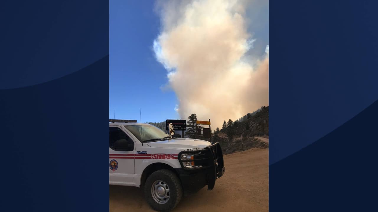 Autoridades locales indican que las comunidades de 
<b>Atherton Acres y Pinion Pine deben estar preparados ante una posible orden de evacuación. </b>
<br>