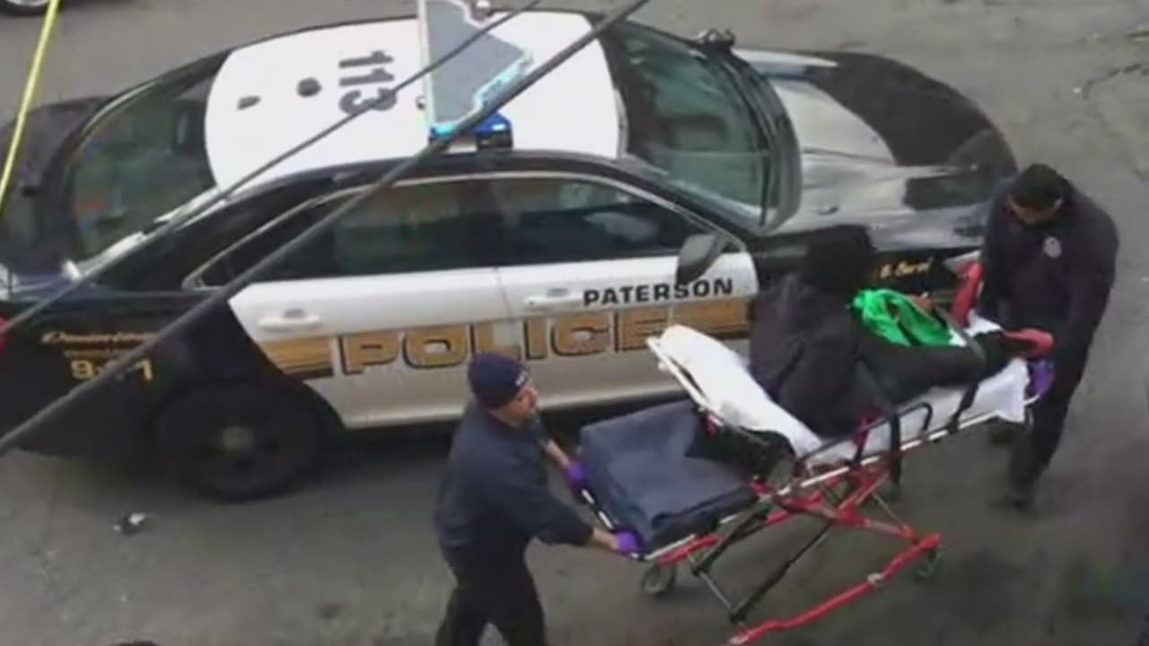 Un hombre fue baleado por agentes de la policía en Nueva Jersey