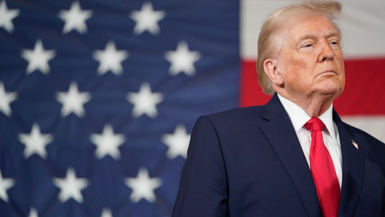 Administración Trump propone suspender la entrega de permisos de trabajo a solicitantes de asilo