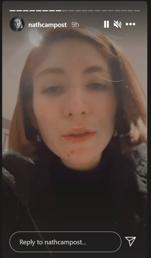 Sin mencionar a la conductora, dijo que su situación y la de otras mujeres "no la hace confusa, la hace compleja". 
<br>