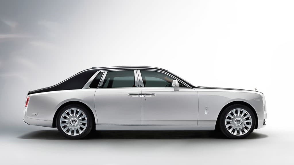 El Rolls-Royce Phantom VIII estará disponible en esta versión de base regular.