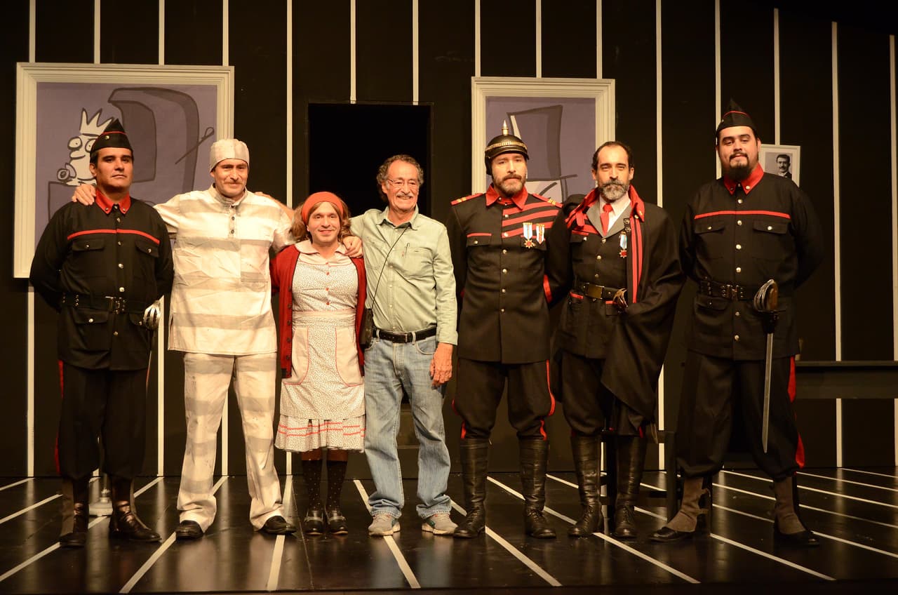 En 2015 fue parte de la puesta en escena 'El último preso', en donde compartió créditos con Odiseo, Demián y Bruno Bichir.
<br>