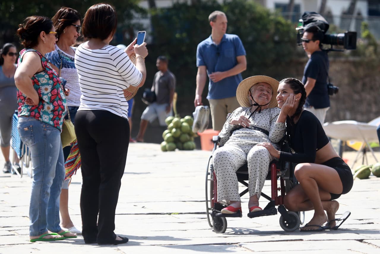Se tomaron fotos con las personas que se encontraban en el lugar.