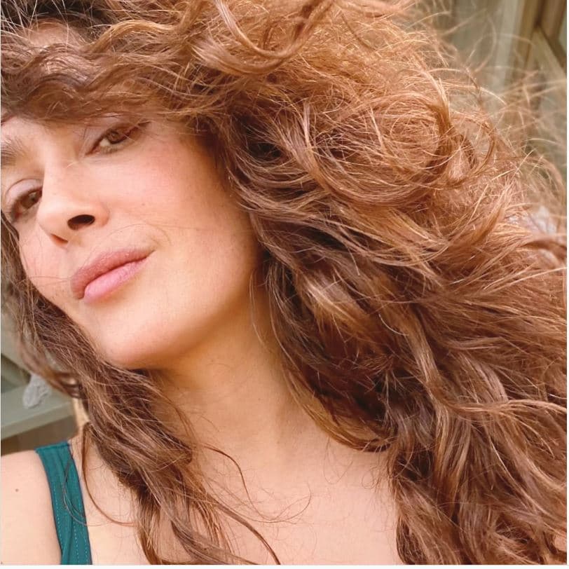Salma Hayek cabello natural