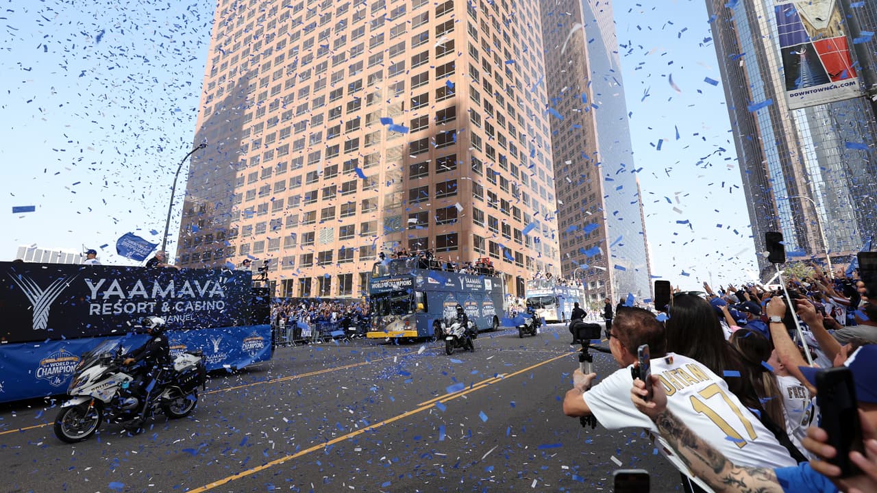 Comerciantes celebran la victoria de los Dodgers con un impulso en sus ventas