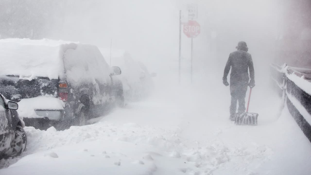 Frente invernal proveniente del vórtice polar trae frío extremo y nevadas intensas hasta febrero