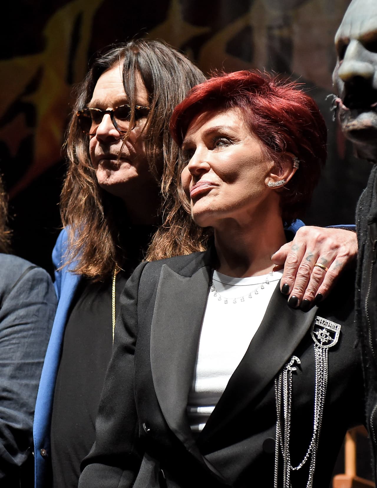 Al evento fue acompañada Sharon por una de sus hijas, Kelly Osbourne.