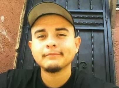 "Yo lo que quiero es justicia", dice padre del joven hispano desarmado que murió a manos de la Policía