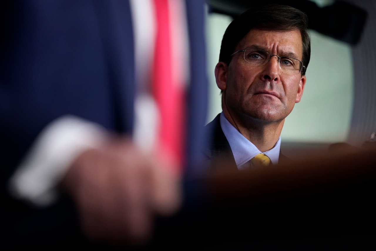 Trump purga la cúpula civil del Pentágono y nombra a tres estrechos colaboradores tras despedir a Mark Esper