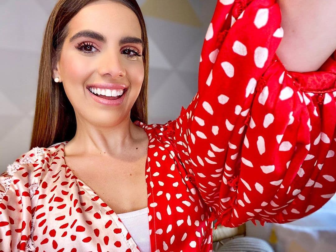 Ahora que es mamá, la vida de Andrea Chediak se ha llenado de color y su público la ha acompañado en este proceso.