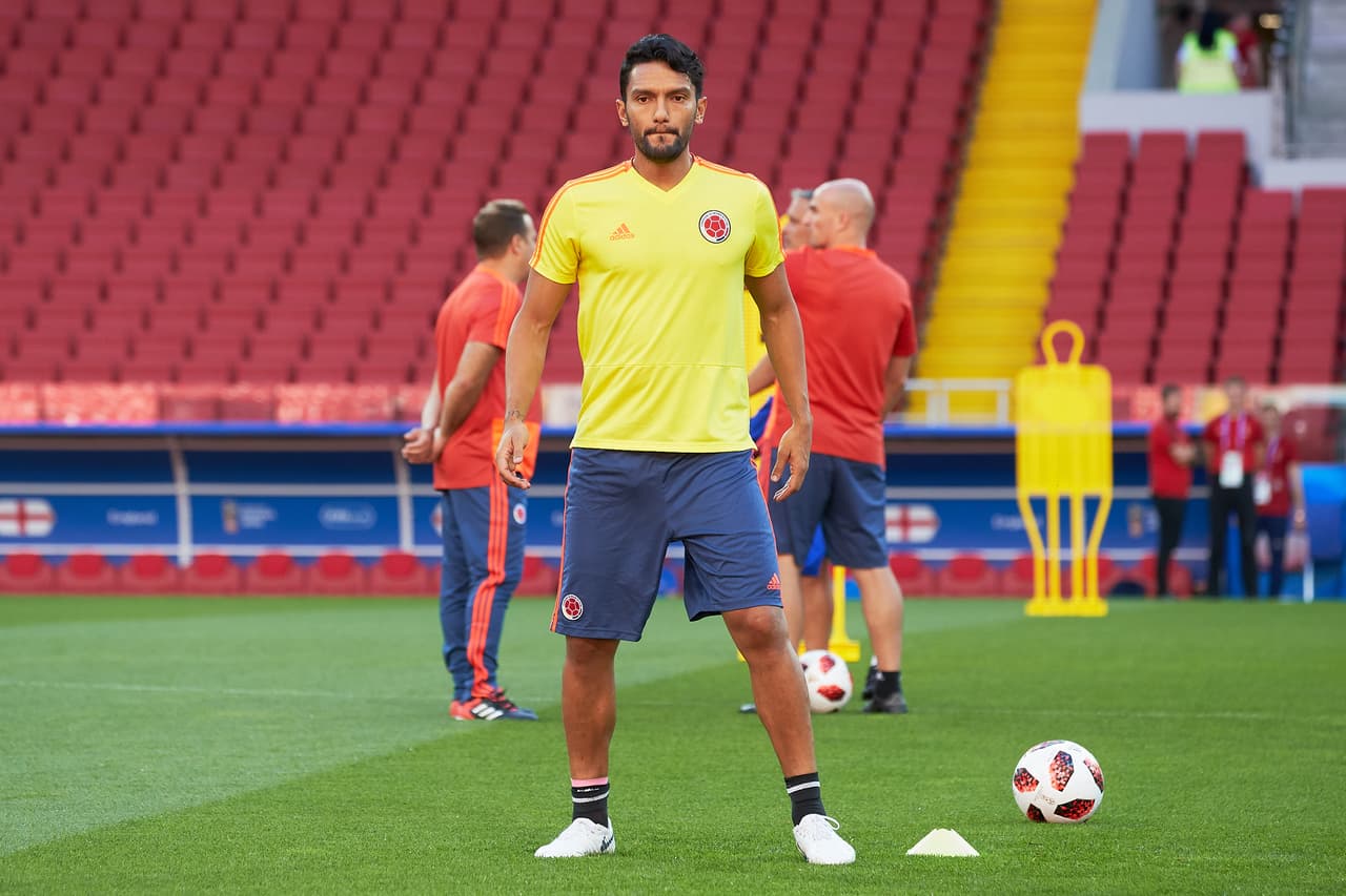 Abel Aguilar trabajó este lunes con el grupo principal por lo que no se ha descartado su presencia en el centro del campo con Colombia.