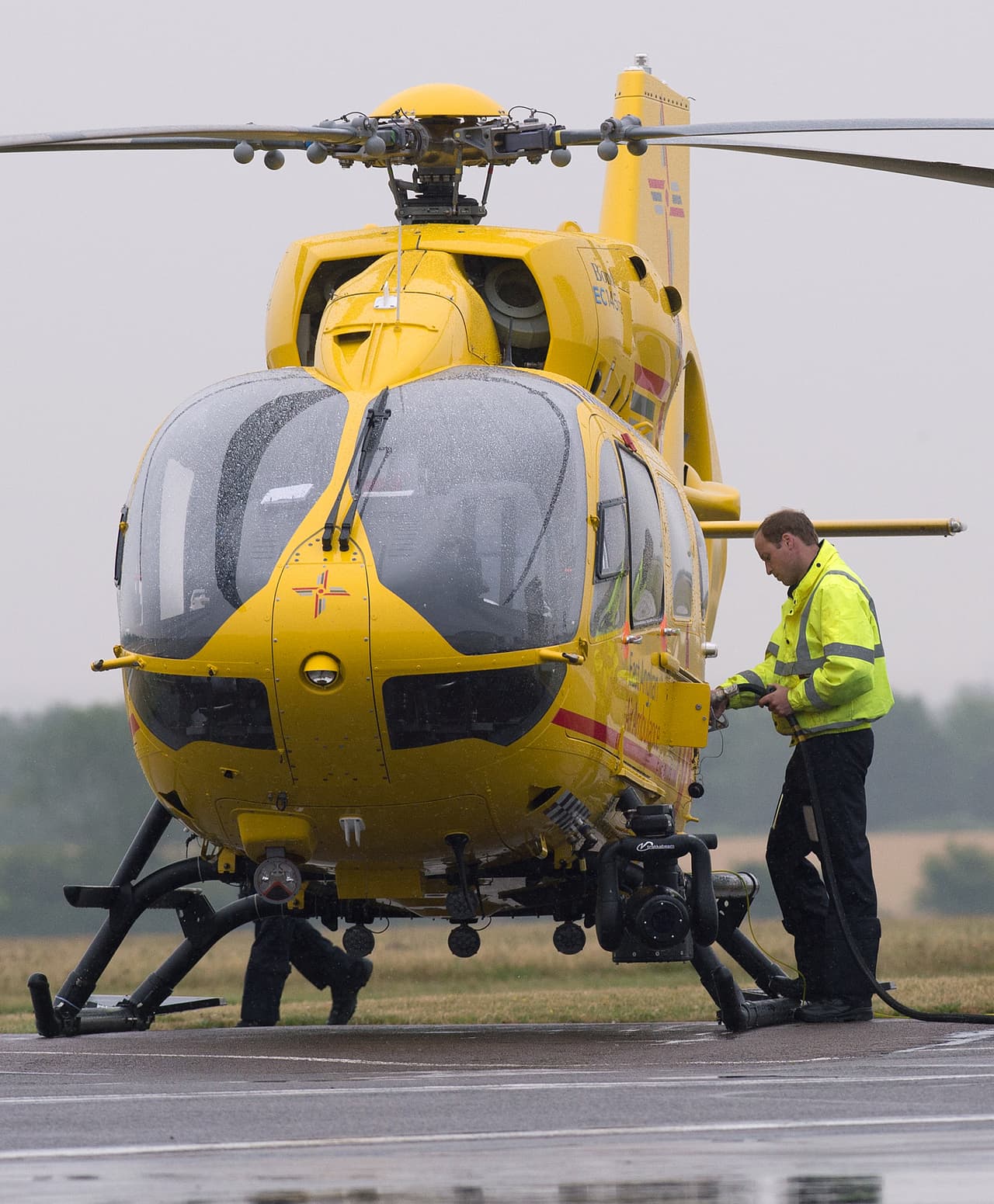 William comenzó su nuevo rol con un día muy lluvioso,