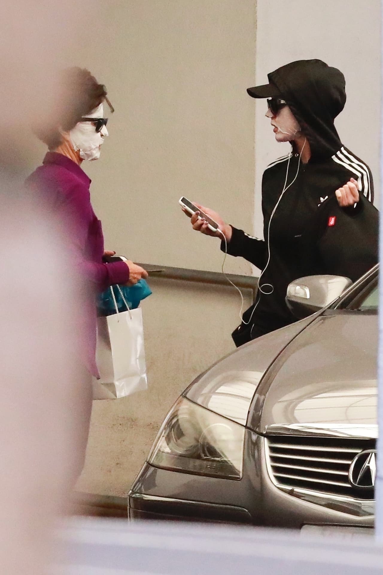 ¿Alguien habrá reconocido a la intérprete de 'Roar' durante su paseo por Los Ángeles?