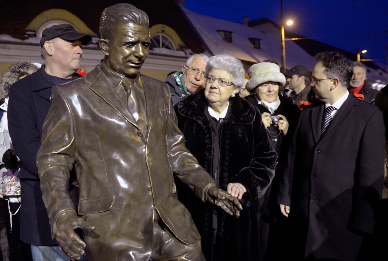 El crack húngaro Ferenc Puskas, tiene una estatua en Óbuda, tercer distrito de la capital húngara.
