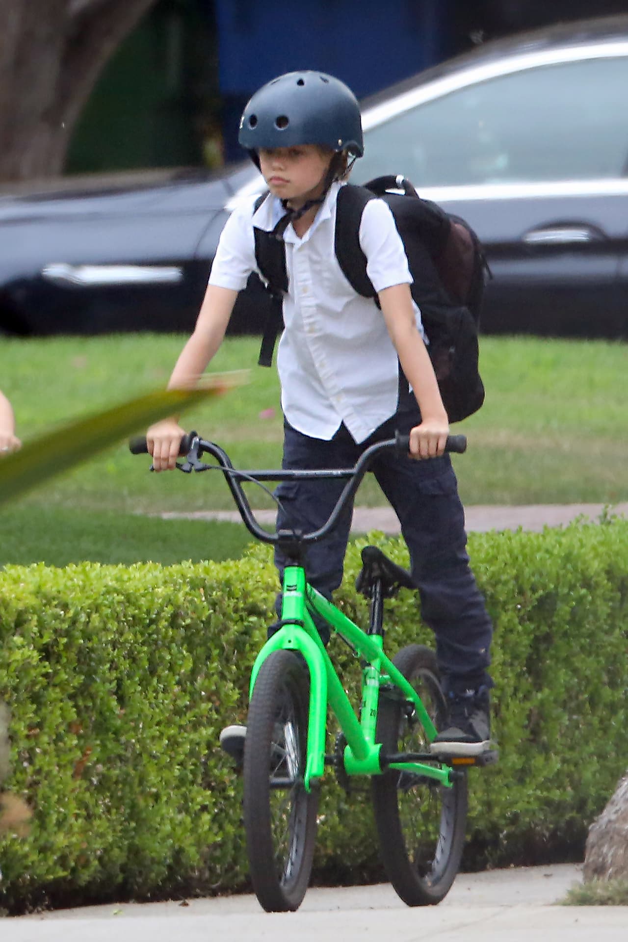 Eso sí, siguiendo las normas de seguridad, pues llevaba bien puesto su casco.