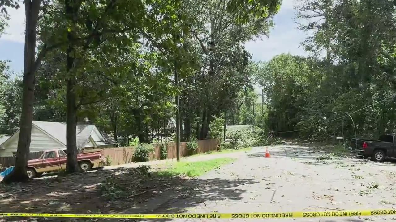 Lluvias y fuertes vientos dejan serios daños en el condado de Forsyth