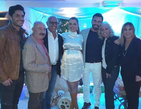 Carla Estrada no faltó en esta divertida fiesta para Matías.