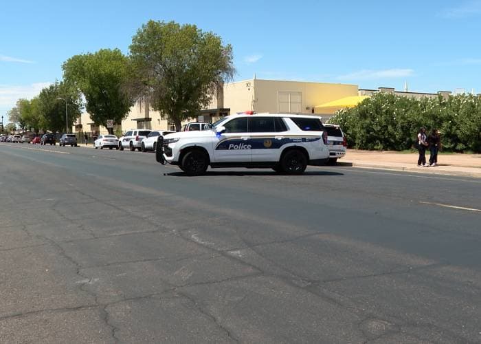 Cortes viales tras el apuñalamiento en Maryvale High School.