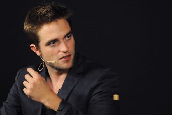 Sus recientes películas no han podido despuntar, por eso 'Forbes' ha dicho que Pattinson tiene que demostrar que puede hacer algo más allá que su personaje de Edward de "Twilight".