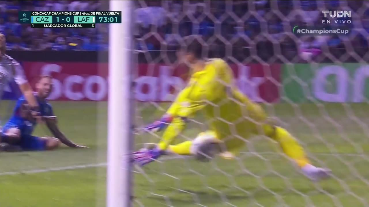 ¡Un monumento para Lloris! El campeón del mundo vuelve a evitar el gol de Cruz Azul